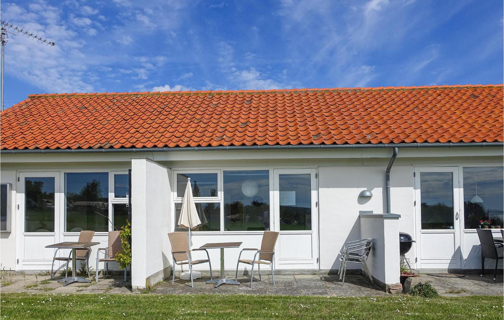Nice Apartment In Allinge With House Sea View Exterior foto